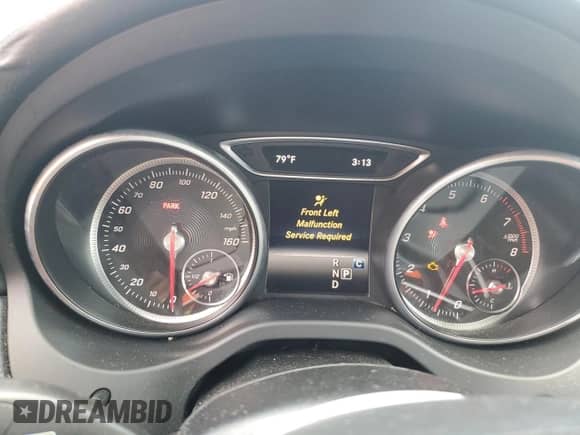 2017 Mercedes-Benz CLA 250 с VIN WDDSJ4EB0HN486045, выставлен на аукционе Copart как лот 68926015 с пробегом Не указан миль и Списание • Salvage title. История ставок и продаж доступна на DreamBid. Изображение 9.