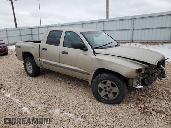 2005 Dodge Dakota SLT с VIN 1D7HW48NX5S151759, выставлен на аукционе Copart как лот 44427465 с пробегом Не указан миль и Чистый • Clean title. История ставок и продаж доступна на DreamBid. Изображение 4.