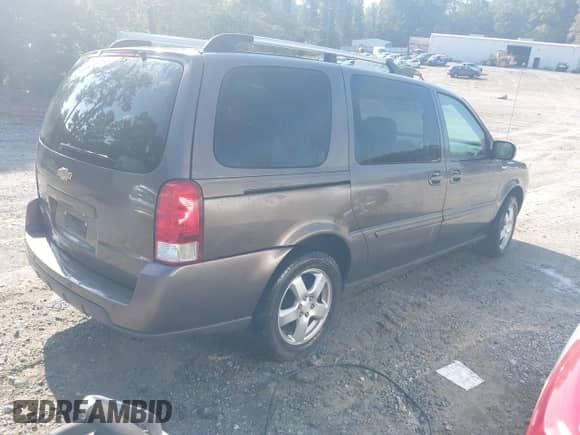 2008 Chevrolet Uplander 1LT with VIN 1GNDV33WX8D107704, listed as a IAAI auction lot 43240610 with 159,513 mi miles and . Bid and sale history available at DreamBid. Image 4.