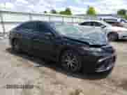 2023 Toyota Camry SE z VIN 4T1G11AK3PU741226, wystawiony jako Copart lot #58726395 z przebiegiem 39 618 mil mil oraz Szkoda całkowita • Salvage title. Historia ofert i sprzedaży dostępna na DreamBid. Obrazek 4.