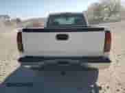 2000 GMC Sierra 1500 SL z VIN 1GTEC14V1YZ312232, wystawiony jako Copart lot #76989834 z przebiegiem 258 360 mil mil oraz Czysty tytuł • Clean title. Historia ofert i sprzedaży dostępna na DreamBid. Obrazek 6.