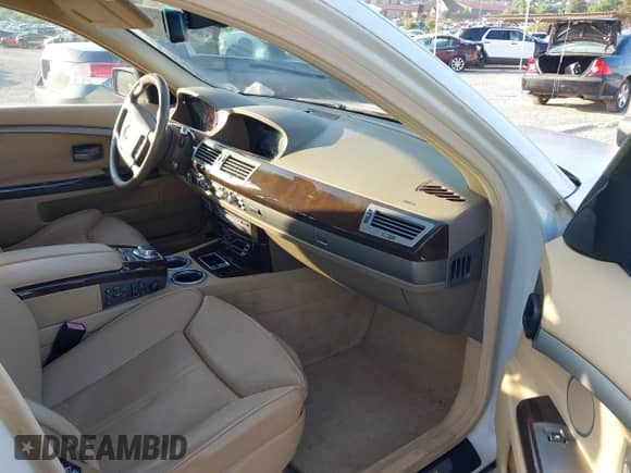 2008 BMW 7 Series 750Li с VIN WBAHN83598DT80967, выставлен на аукционе IAAI как лот 42589630 с пробегом 115 025 миль миль и . История ставок и продаж доступна на DreamBid. Изображение 5.