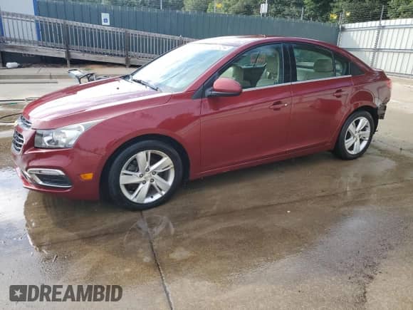 2015 Chevrolet Cruze Diesel z VIN 1G1P75SZ4F7167795, wystawiony jako Copart lot #70505425 z przebiegiem 133 620 mil mil oraz Czysty tytuł • Clean title. Historia ofert i sprzedaży dostępna na DreamBid. Obrazek 1.