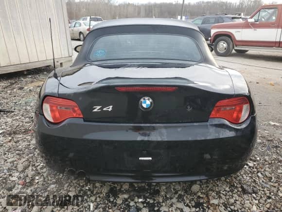 2006 BMW Z4 3.0i с VIN 4USBU33546LW66947, выставлен на аукционе Copart как лот 45736875 с пробегом 112 996 миль миль и На запчасти • Non repairable. История ставок и продаж доступна на DreamBid. Изображение 6.