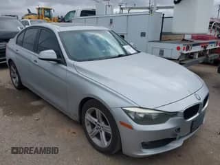 2013 BMW 3 Series 328i с VIN WBA3A5C53DF356277, выставлен на аукционе IAAI как лот 43103547 с пробегом 128 999 миль миль и . История ставок и продаж доступна на DreamBid. Изображение 1.