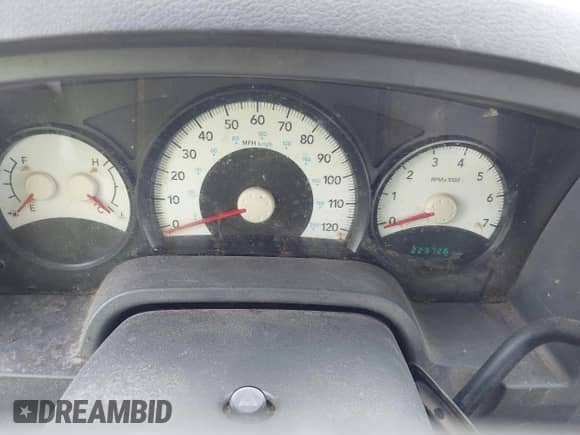 2007 Dodge Dakota ST with VIN 1D7HE22K97S211393, listed as a IAAI auction lot 42667615 with 223,726 mi miles and . Bid and sale history available at DreamBid. Image 7.