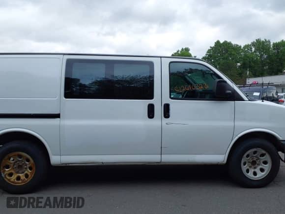 2013 Chevrolet Express Cargo with VIN 1GCSGAFX2D1162792, listed as a IAAI auction lot 42610323 with 199,876 mi miles and . Bid and sale history available at DreamBid. Image 14.
