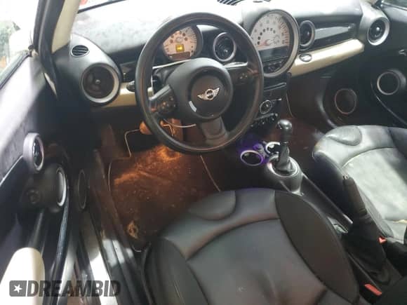 2012 MINI Hardtop with VIN WMWSU3C56CT543312, listed as a Copart auction lot 55786805 with 138,713 mi miles and Salvage title. Bid and sale history available at DreamBid. Image 8.