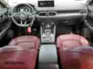 2023 Mazda CX-5 S Preferred z VIN JM3KFBCMXP0201763, wystawiony jako Copart lot #65714925 z przebiegiem 19 112 mil mil oraz Szkoda całkowita • Salvage title. Historia ofert i sprzedaży dostępna na DreamBid. Obrazek 8.