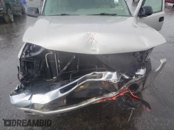 2005 GMC Sierra 1500 SLT z VIN 2GTEK19B551263431, wystawiony jako Copart lot #60635575 z przebiegiem 299 324 mil mil oraz Szkoda całkowita • Salvage title. Historia ofert i sprzedaży dostępna na DreamBid. Obrazek 11.