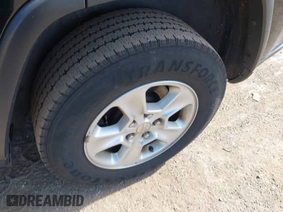 2014 Jeep Grand Cherokee Laredo z VIN 1C4RJFAGXEC255361, wystawiony jako IAAI lot #43383183 z przebiegiem 227 059 mil mil oraz . Historia ofert i sprzedaży dostępna na DreamBid. Obrazek 12.