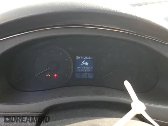 2010 Hyundai Genesis z VIN KMHGC4DF7AU097280, wystawiony jako Copart lot #71830464 z przebiegiem 140 098 mil mil oraz Szkoda całkowita • Salvage title. Historia ofert i sprzedaży dostępna na DreamBid. Obrazek 9.