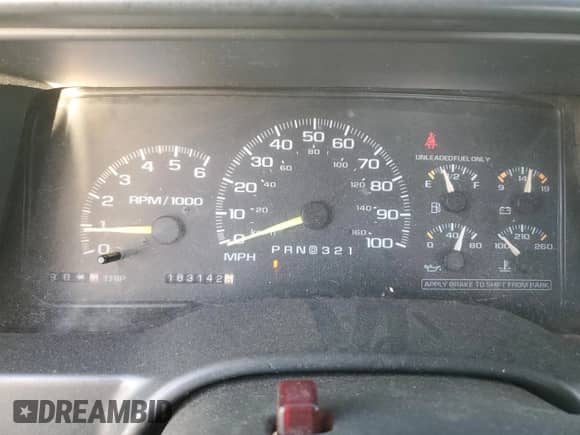 1997 GMC Sierra 1500 z VIN 2GTEC19R2V1564426, wystawiony jako Copart lot #47794895 z przebiegiem 183 142 mil mil oraz Szkoda całkowita • Salvage title. Historia ofert i sprzedaży dostępna na DreamBid. Obrazek 9.