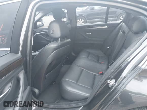 2015 BMW 5 Series 528i xDrive с VIN WBA5A7C52FD628658, выставлен на аукционе IAAI как лот 43191105 с пробегом 93 206 миль миль и . История ставок и продаж доступна на DreamBid. Изображение 8.