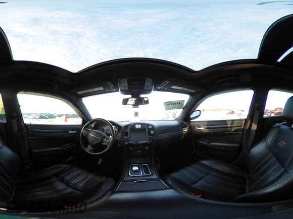 2015 Chrysler 300 S с VIN 2C3CCAGG7FH900349, выставлен на аукционе IAAI как лот 41357196 с пробегом 115 949 миль миль и . История ставок и продаж доступна на DreamBid. Изображение 18.