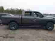 2018 Ram 1500 Rebel z VIN 1C6RR7YT2JS134820, wystawiony jako IAAI lot #40931182 z przebiegiem 56 427 mil mil oraz . Historia ofert i sprzedaży dostępna na DreamBid. Obrazek 14.