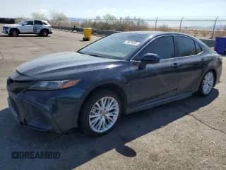 2021 Toyota Camry SE with VIN 4T1G11AK9MU526316, listed as a Copart auction lot 70676595 with 85,227 mi miles and Salvage title. Bid and sale history available at DreamBid. Image 1.
