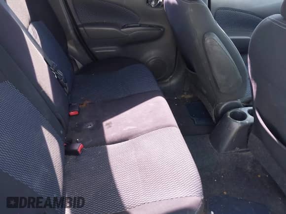 2015 Nissan Note SV z VIN 3N1CE2CP4FL412858, wystawiony jako IAAI lot #42358192 z przebiegiem 109 695 mil mil oraz . Historia ofert i sprzedaży dostępna na DreamBid. Obrazek 8.