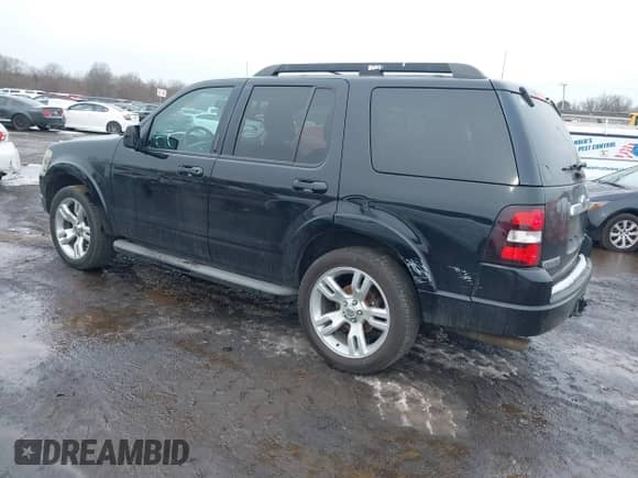 2010 Ford Explorer XLT with VIN 1FMEU8DE5AUA85647, listed as a IAAI auction lot 41534833 with 129,925 mi miles and . Bid and sale history available at DreamBid. Image 3.