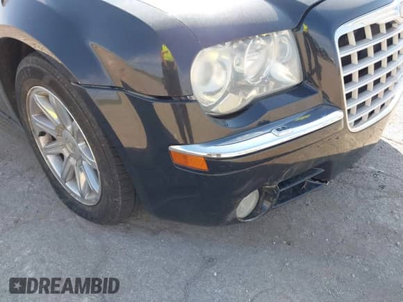 2005 Chrysler 300 C with VIN 2C3AA63H65H500564, listed as a IAAI auction lot 43187637 with 149,990 mi miles and . Bid and sale history available at DreamBid. Image 6.