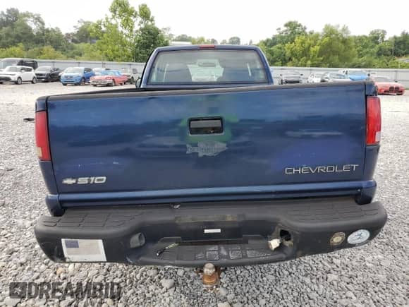 2003 Chevrolet S-10 with VIN 1GCCS14X538140605, listed as a Copart auction lot 67479245 with 248,347 mi miles and Salvage title. Bid and sale history available at DreamBid. Image 6.