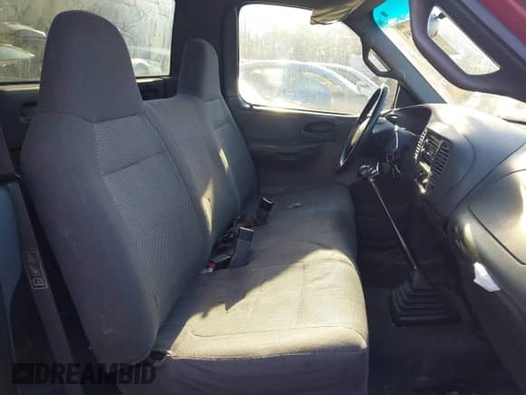 2001 Ford F-150 XL с VIN 3FTZF17241MA71350, выставлен на аукционе IAAI как лот 43348391 с пробегом 213 726 миль миль и . История ставок и продаж доступна на DreamBid. Изображение 8.