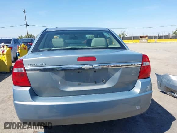 2008 Chevrolet Malibu Classic LS 1FL z VIN 1G1ZS58F28F119872, wystawiony jako IAAI lot #42569628 z przebiegiem 174 919 mil mil oraz . Historia ofert i sprzedaży dostępna na DreamBid. Obrazek 17.