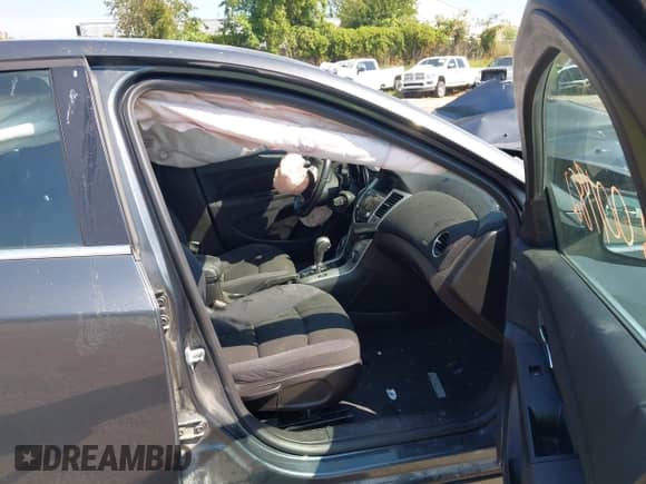 2013 Chevrolet Cruze 1LT with VIN 1G1PC5SB6D7200341, listed as a IAAI auction lot 43001982 with Not provided miles and . Bid and sale history available at DreamBid. Image 5.