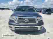 2010 Toyota Tundra Limited z VIN 5TFFY5F15AX076337, wystawiony jako Copart lot #63857635 z przebiegiem 292 023 mil mil oraz Szkoda całkowita • Salvage title. Historia ofert i sprzedaży dostępna na DreamBid. Obrazek 5.