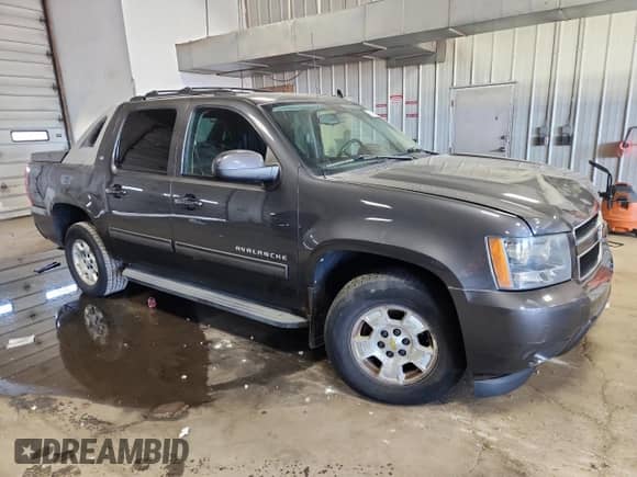 2011 Chevrolet Avalanche LT with VIN 3GNTKFE37BG139402, listed as a Copart auction lot 70778065 with 262,691 mi miles and Clean title. Bid and sale history available at DreamBid. Image 4.