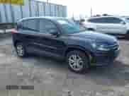 2013 Volkswagen Tiguan SE z VIN WVGAV3AX0DW621305, wystawiony jako IAAI lot #42249707 z przebiegiem 139 500 mil mil oraz . Historia ofert i sprzedaży dostępna na DreamBid. Obrazek 1.
