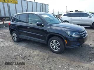 2013 Volkswagen Tiguan SE with VIN WVGAV3AX0DW621305, listed as a IAAI auction lot 42249707 with 139,500 mi miles and . Bid and sale history available at DreamBid. Image 1.
