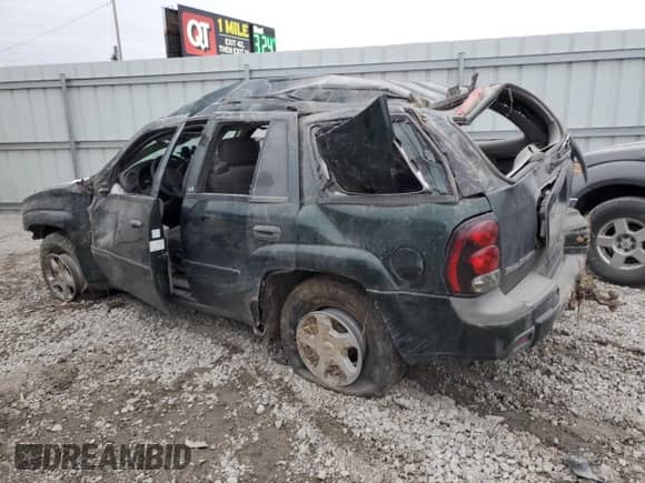 2002 Chevrolet TrailBlazer LS with VIN 1GNDT13S222530075, listed as a Copart auction lot 44366625 with Not provided miles and Salvage title. Bid and sale history available at DreamBid. Image 2.