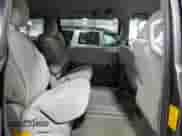 2014 Toyota Sienna LE AAS z VIN 5TDKK3DC7ES479983, wystawiony jako Copart lot #63210225 z przebiegiem 141 499 mil mil oraz Szkoda całkowita • Salvage title. Historia ofert i sprzedaży dostępna na DreamBid. Obrazek 11.