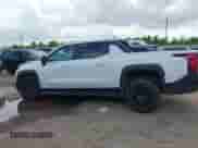 2024 Chevrolet Silverado EV Work Truck с VIN 1GC10VEL6RU200925, выставлен на аукционе IAAI как лот 42101870 с пробегом 11 817 миль миль и . История ставок и продаж доступна на DreamBid. Изображение 14.