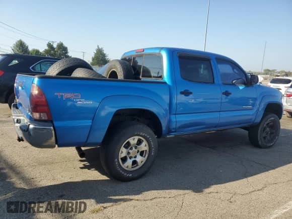 2005 Toyota Tacoma с VIN 5TELU42N05Z136914, выставлен на аукционе Copart как лот 84279715 с пробегом 235 904 миль миль и Чистый • Clean title. История ставок и продаж доступна на DreamBid. Изображение 3.
