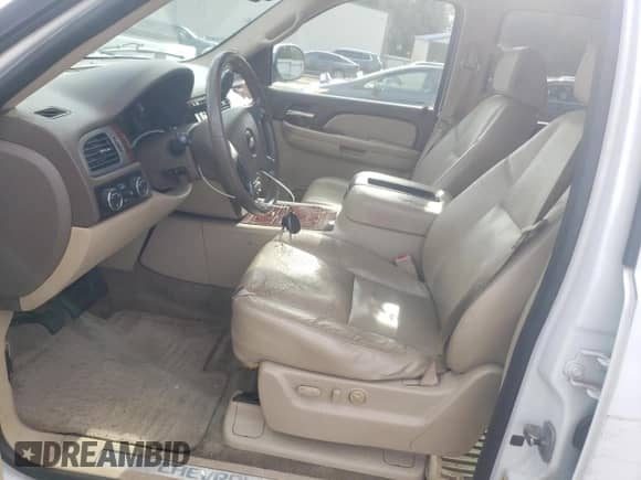 2009 Chevrolet Tahoe LTZ с VIN 1GNFK33089J100122, выставлен на аукционе Copart как лот 85353205 с пробегом 226 631 миль миль и Списание • Salvage title. История ставок и продаж доступна на DreamBid. Изображение 7.