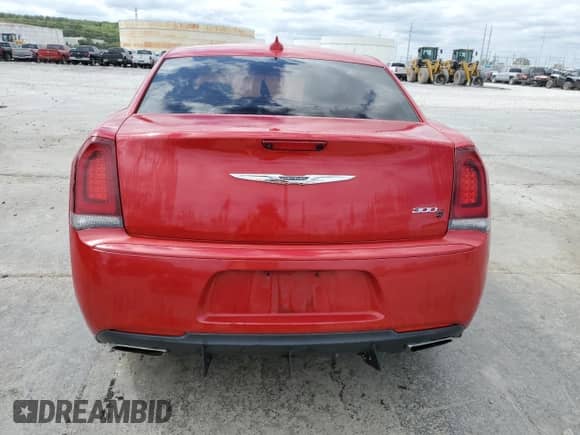 2015 Chrysler 300 S with VIN 2C3CCABGXFH797337, listed as a Copart auction lot 71586024 with 152,869 mi miles and Salvage title. Bid and sale history available at DreamBid. Image 6.