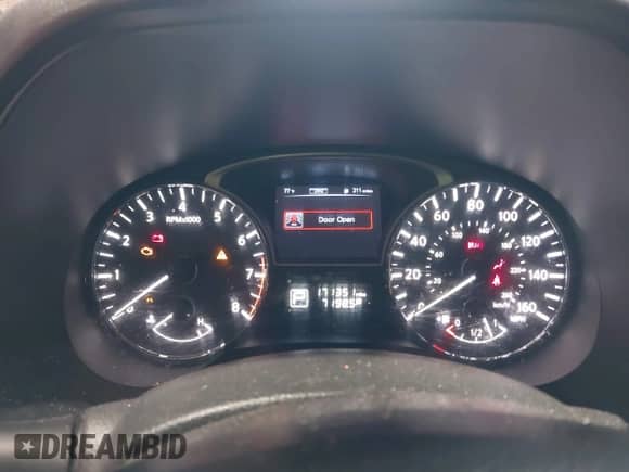 2015 Nissan Pathfinder Platinum with VIN 5N1AR2MM4FC601725, listed as a IAAI auction lot 43088222 with 171,351 mi miles and . Bid and sale history available at DreamBid. Image 7.