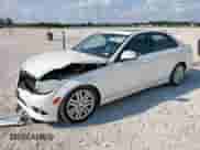 2008 Mercedes-Benz C 300 Sport z VIN WDDGF81X18F090264, wystawiony jako Copart lot #81241495 z przebiegiem 130 934 mil mil oraz Szkoda całkowita • Salvage title. Historia ofert i sprzedaży dostępna na DreamBid. Obrazek 1.