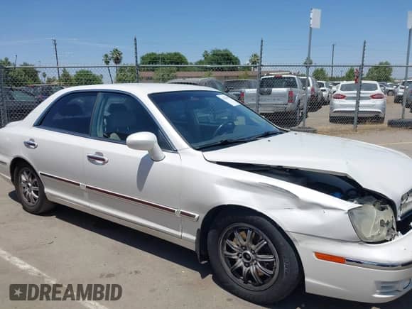 2004 Hyundai XG с VIN KMHFU45E64A369418, выставлен на аукционе IAAI как лот 42428459 с пробегом 107 591 миль миль и . История ставок и продаж доступна на DreamBid. Изображение 13.