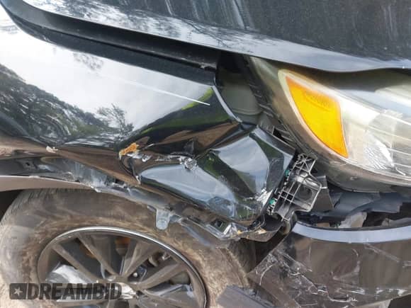 2017 Kia Sorento LX with VIN 5XYPG4A38HG275843, listed as a IAAI auction lot 43280256 with 145,051 mi miles and . Bid and sale history available at DreamBid. Image 6.