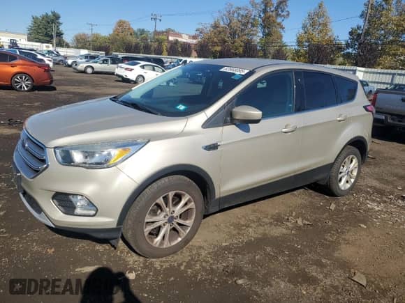 2017 Ford Escape SE с VIN 1FMCU9GD4HUC41574, выставлен на аукционе Copart как лот 82668095 с пробегом 144 912 миль миль и Чистый • Clean title. История ставок и продаж доступна на DreamBid. Изображение 1.