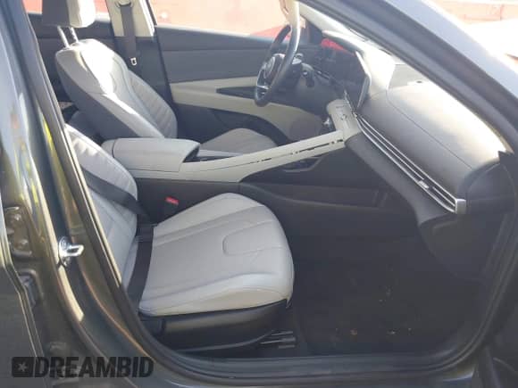 2025 Hyundai Elantra Limited with VIN KMHLP4DG9SU910146, listed as a IAAI auction lot 43459002 with 26,882 mi miles and . Bid and sale history available at DreamBid. Image 5.