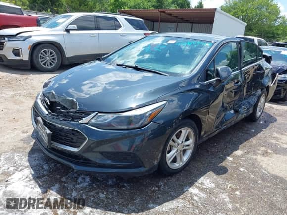 2018 Chevrolet Cruze LT с VIN 1G1BE5SM2J7218790, выставлен на аукционе IAAI как лот 42688408 с пробегом 133 863 миль миль и . История ставок и продаж доступна на DreamBid. Изображение 19.