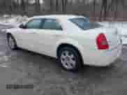 2005 Chrysler 300 300C AWD with VIN 2C3AK63H95H639570, listed as a IAAI auction lot 41690504 with 105,724 mi miles and . Bid and sale history available at DreamBid. Image 3.