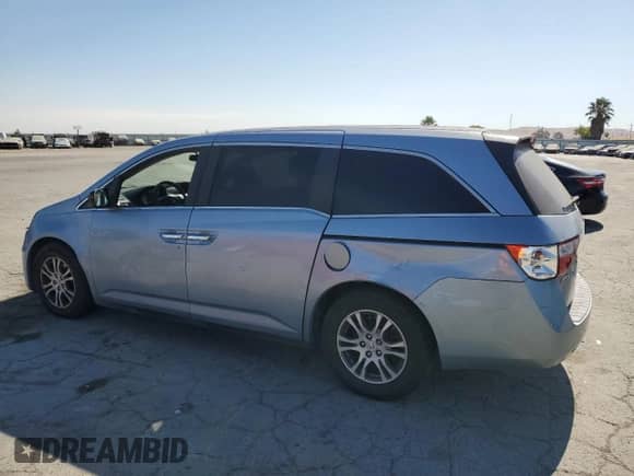 2013 Honda Odyssey EX z VIN 5FNRL5H44DB075651, wystawiony jako Copart lot #64466045 z przebiegiem 196 033 mil mil oraz Szkoda całkowita • Salvage title. Historia ofert i sprzedaży dostępna na DreamBid. Obrazek 2.