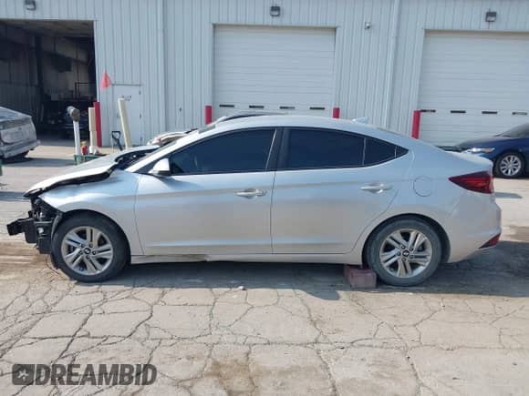 2019 Hyundai Elantra Value Edition с VIN 5NPD84LF5KH464523, выставлен на аукционе IAAI как лот 42814701 с пробегом 43 167 миль миль и . История ставок и продаж доступна на DreamBid. Изображение 14.