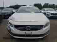 2015 Volvo S60 T5 Premier z VIN YV1612TBXF1310718, wystawiony jako Copart lot #67234645 z przebiegiem 151 555 mil mil oraz Szkoda całkowita • Salvage title. Historia ofert i sprzedaży dostępna na DreamBid. Obrazek 5.