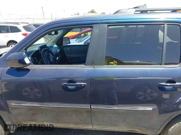 2011 Honda Pilot Touring с VIN 5FNYF3H98BB056455, выставлен на аукционе IAAI как лот 42897379 с пробегом 173 871 миль миль и . История ставок и продаж доступна на DreamBid. Изображение 14.